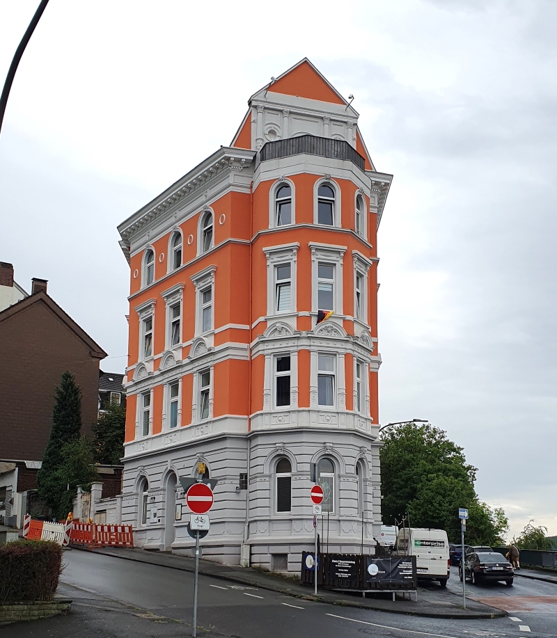 Solitärer Altbau
