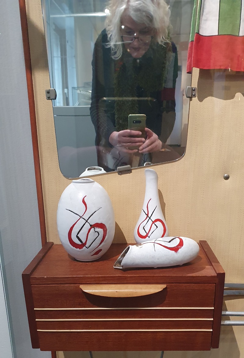 Keramikvasen und Spiegelselfie
